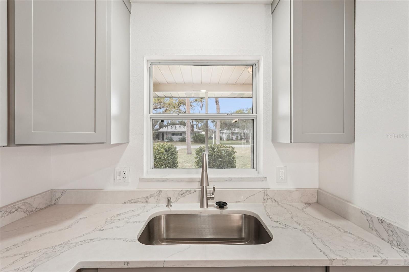 Image 14 of 61 For 342 Shore Drive