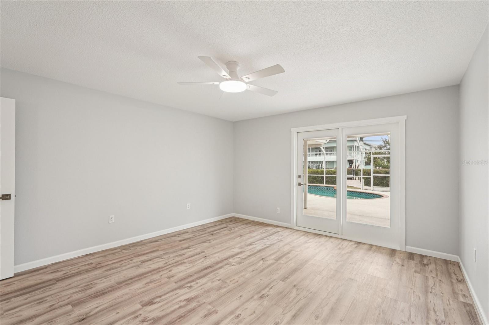 Image 17 of 61 For 342 Shore Drive