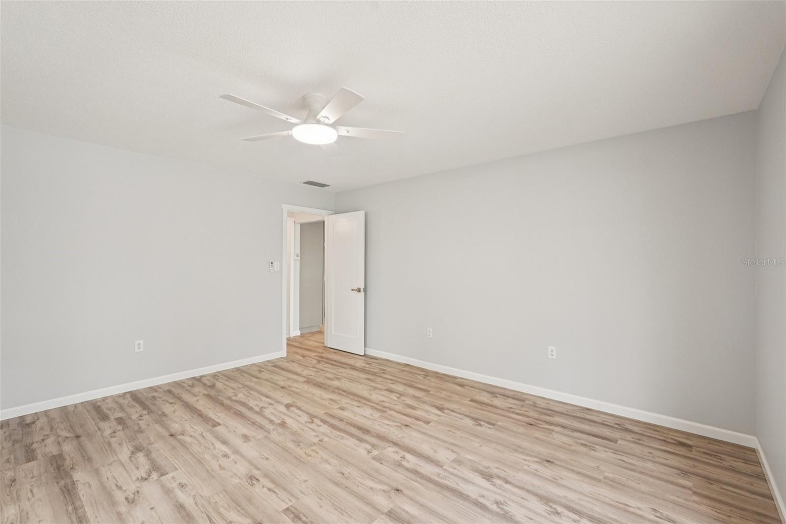 Image 19 of 61 For 342 Shore Drive