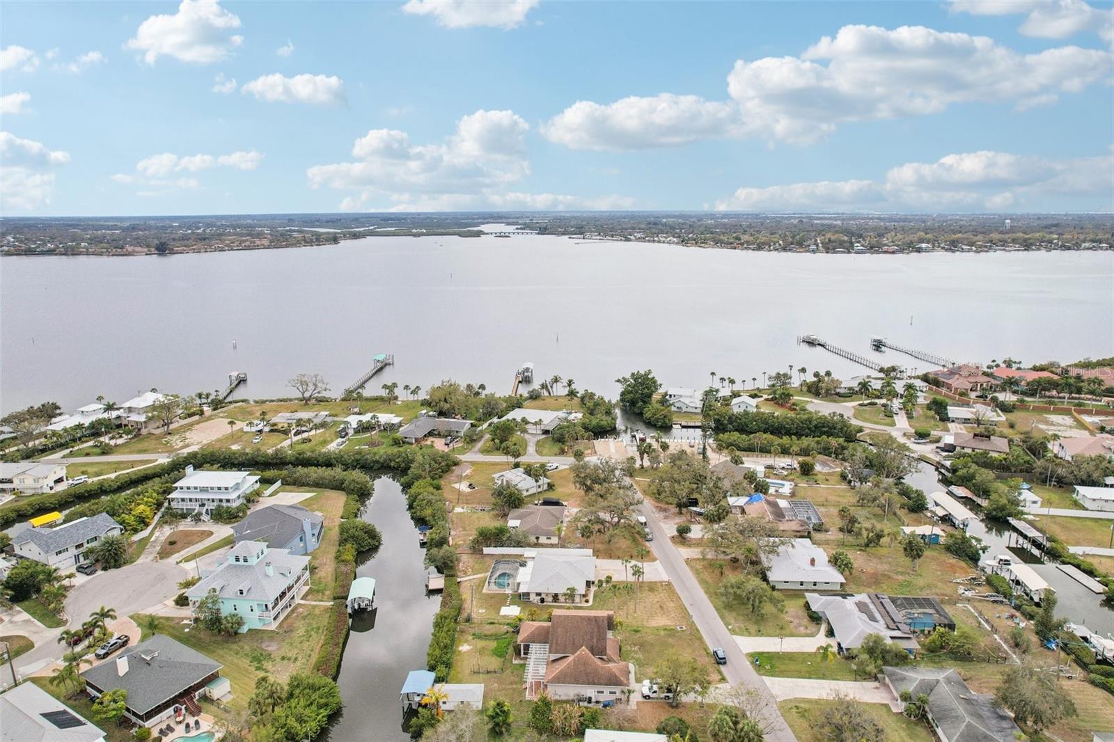 Image 49 of 61 For 342 Shore Drive