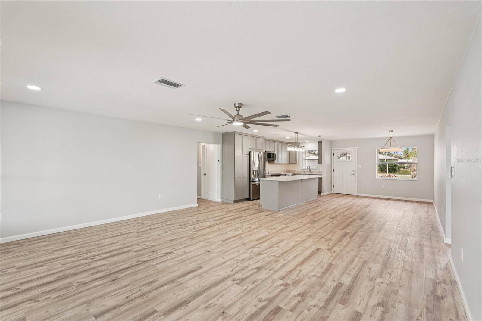 Image 5 of 61 For 342 Shore Drive