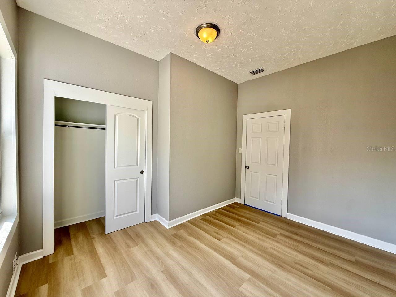 Image 23 of 33 For 1216 24th Avenue