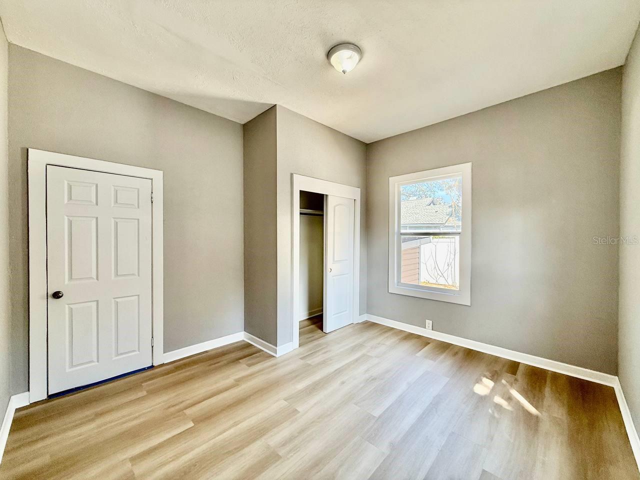 Image 25 of 33 For 1216 24th Avenue