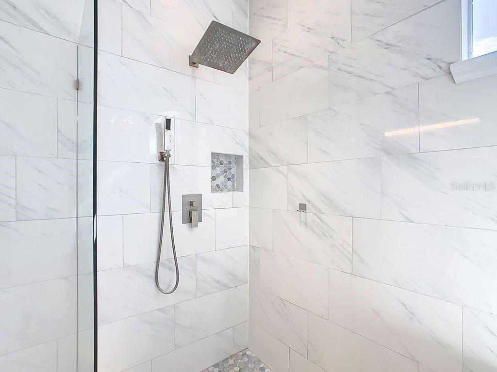 Listing photo id 29 for 1918 Berry Road