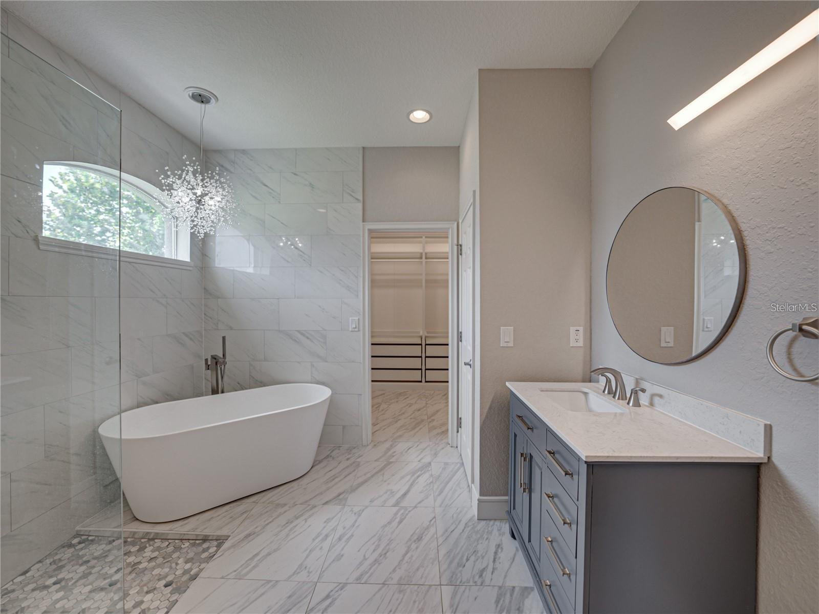 Listing photo id 31 for 1918 Berry Road