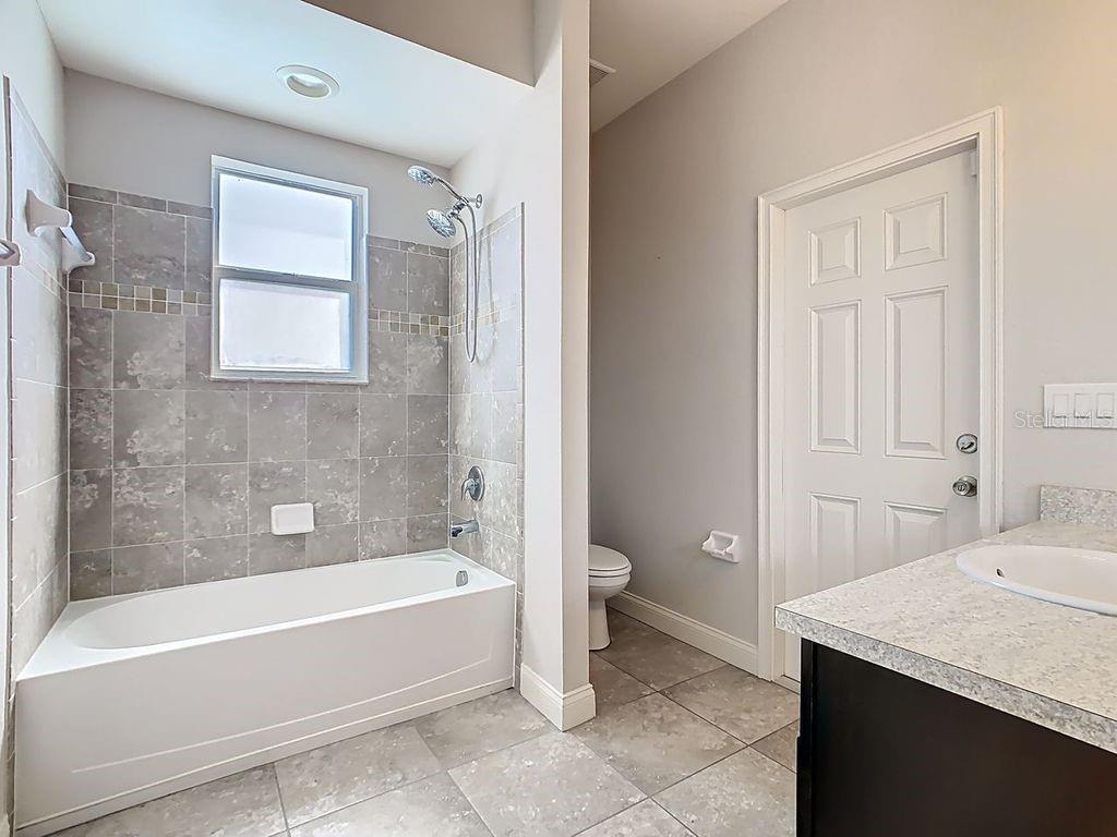 Listing photo id 34 for 1918 Berry Road