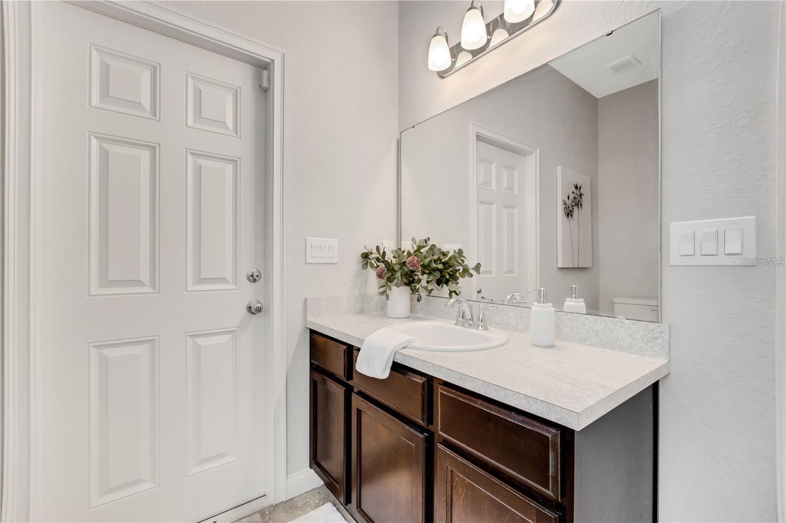 Listing photo id 36 for 1918 Berry Road