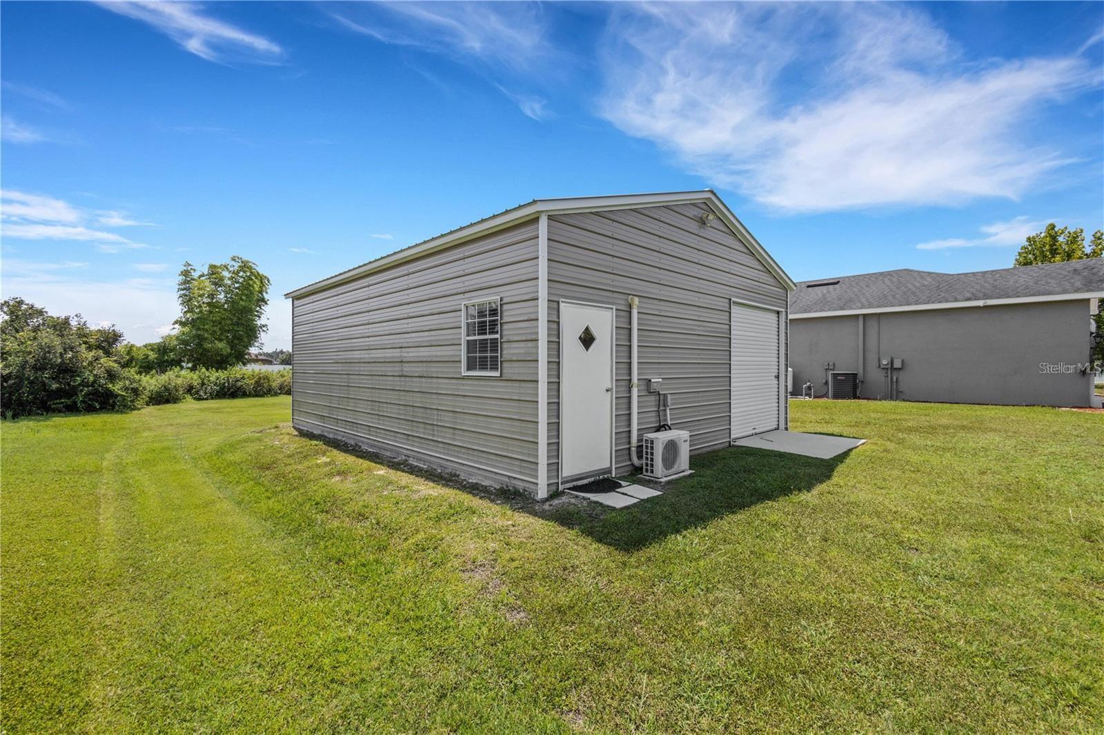 Listing photo id 37 for 1918 Berry Road