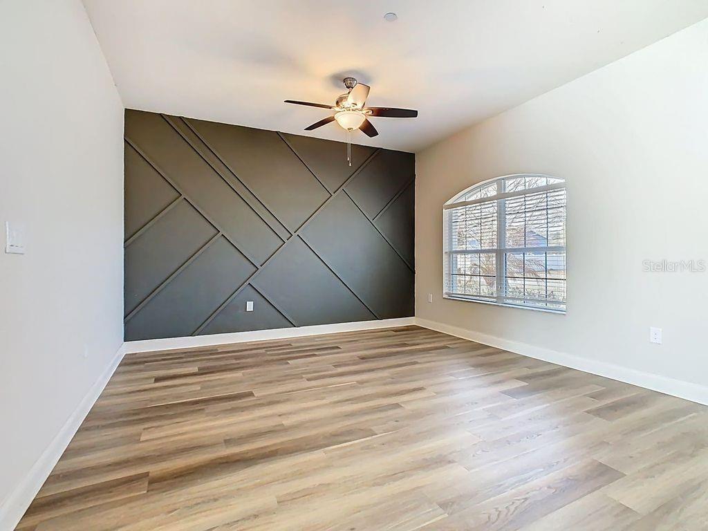 Listing photo id 40 for 1918 Berry Road