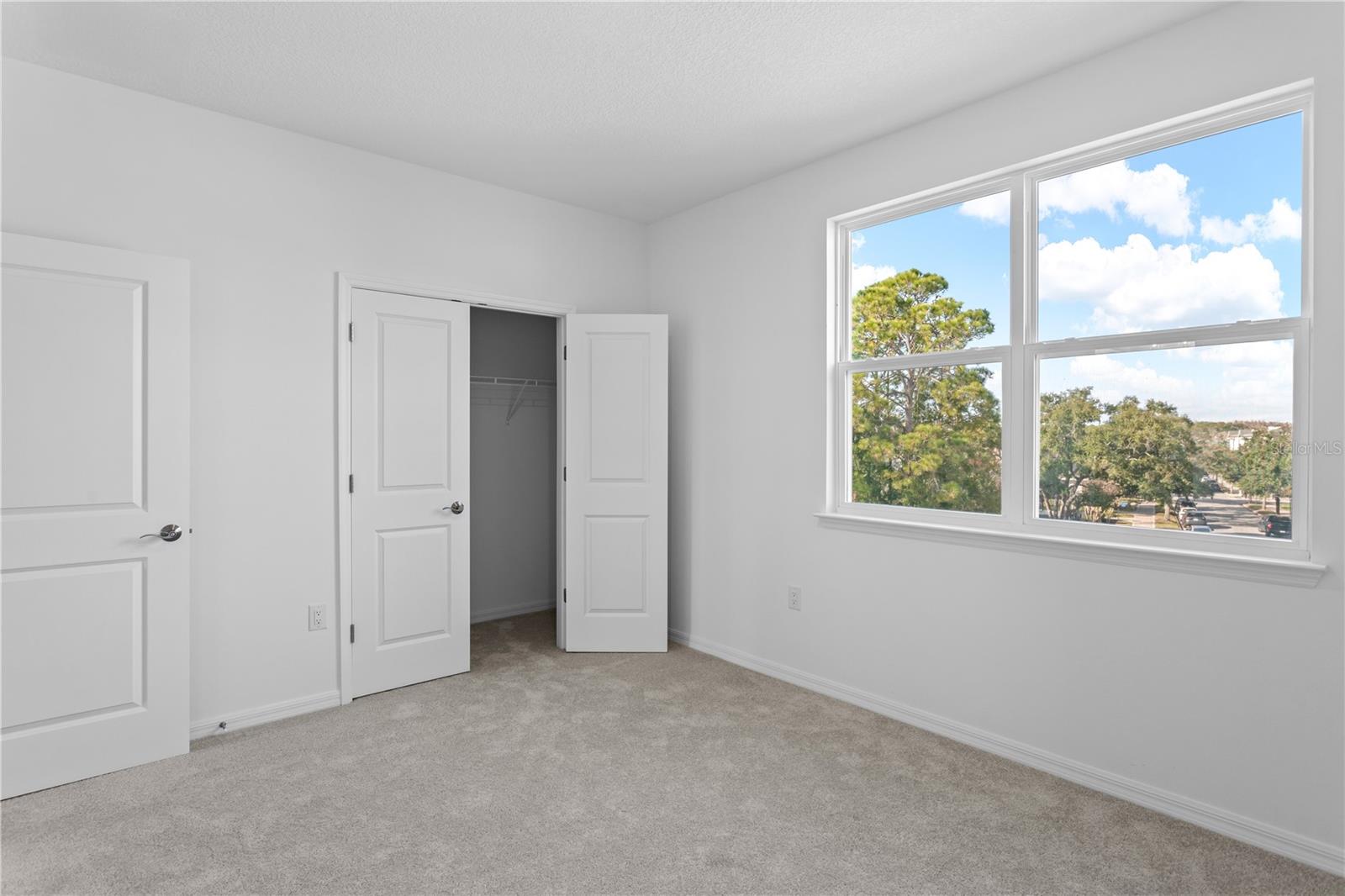 Listing photo id 36 for 9812 Tate Lane