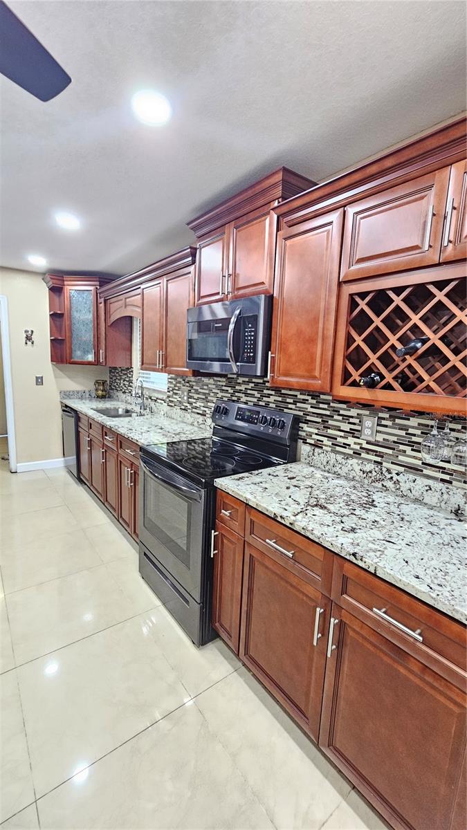 Image 10 of 36 For 2301 Colby Lane