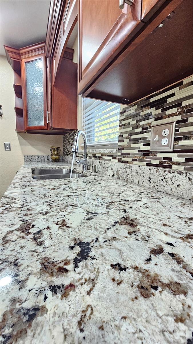 Image 15 of 36 For 2301 Colby Lane