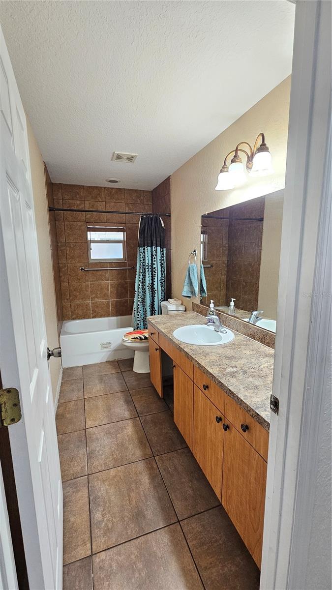 Image 20 of 36 For 2301 Colby Lane