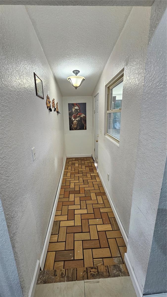 Image 21 of 36 For 2301 Colby Lane