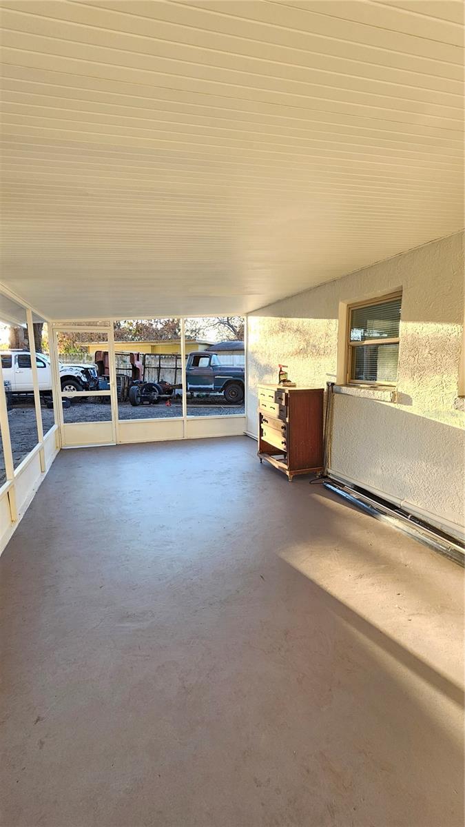 Image 28 of 36 For 2301 Colby Lane