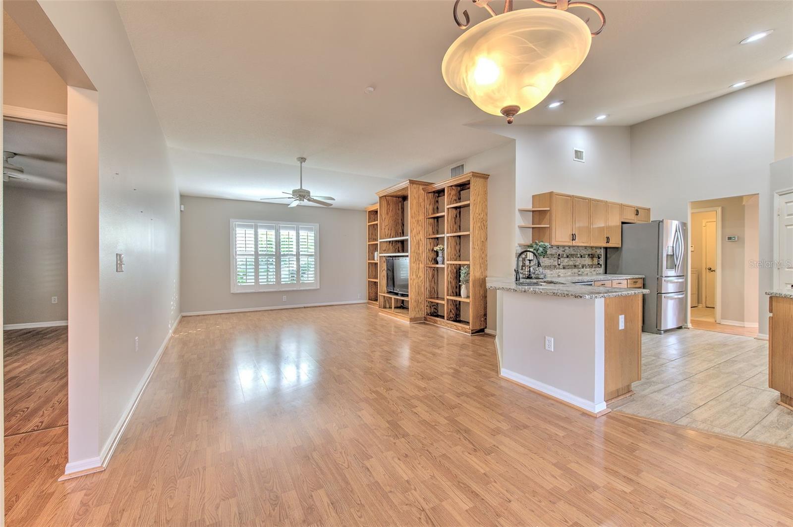 Image 13 of 34 For 4719 Portobello Circle