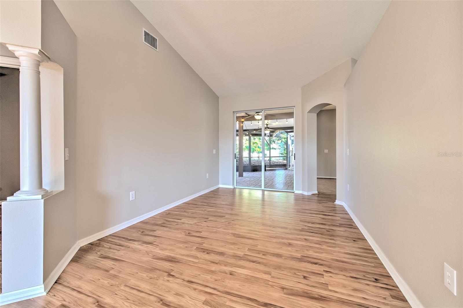 Image 6 of 34 For 4719 Portobello Circle