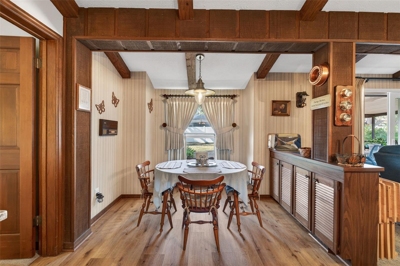 Image 34 of 79 For 1406 Big Oak Court