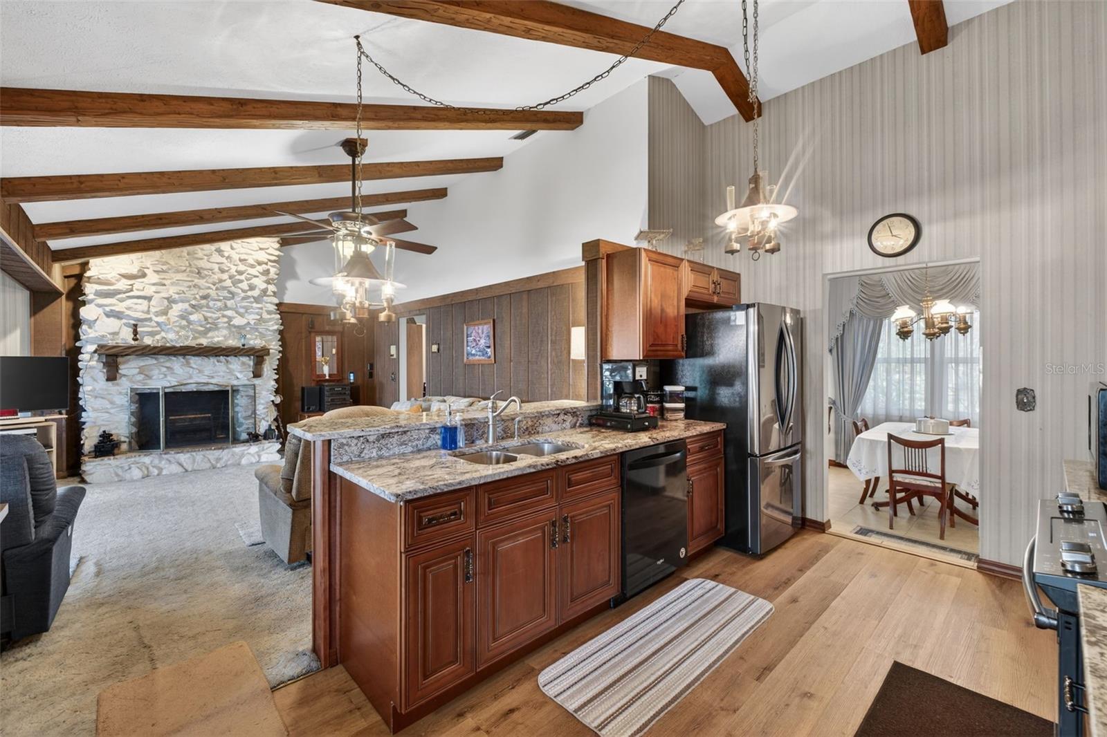 Image 37 of 79 For 1406 Big Oak Court