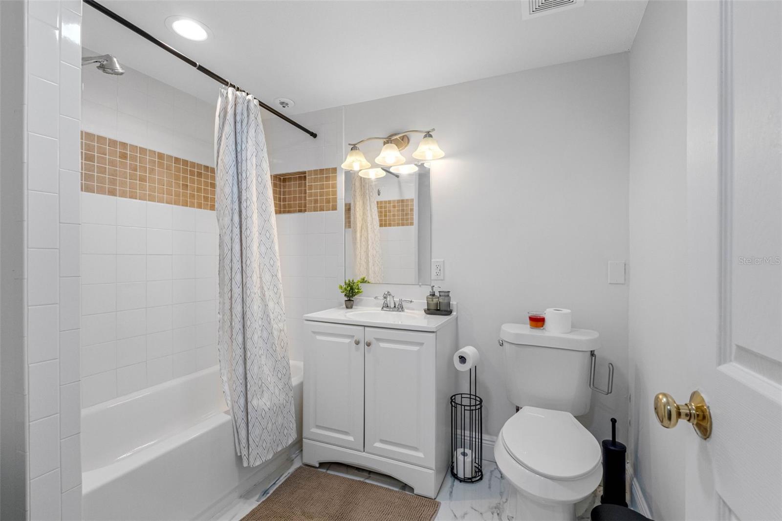 Image 19 of 52 For 4317 Regnas Avenue