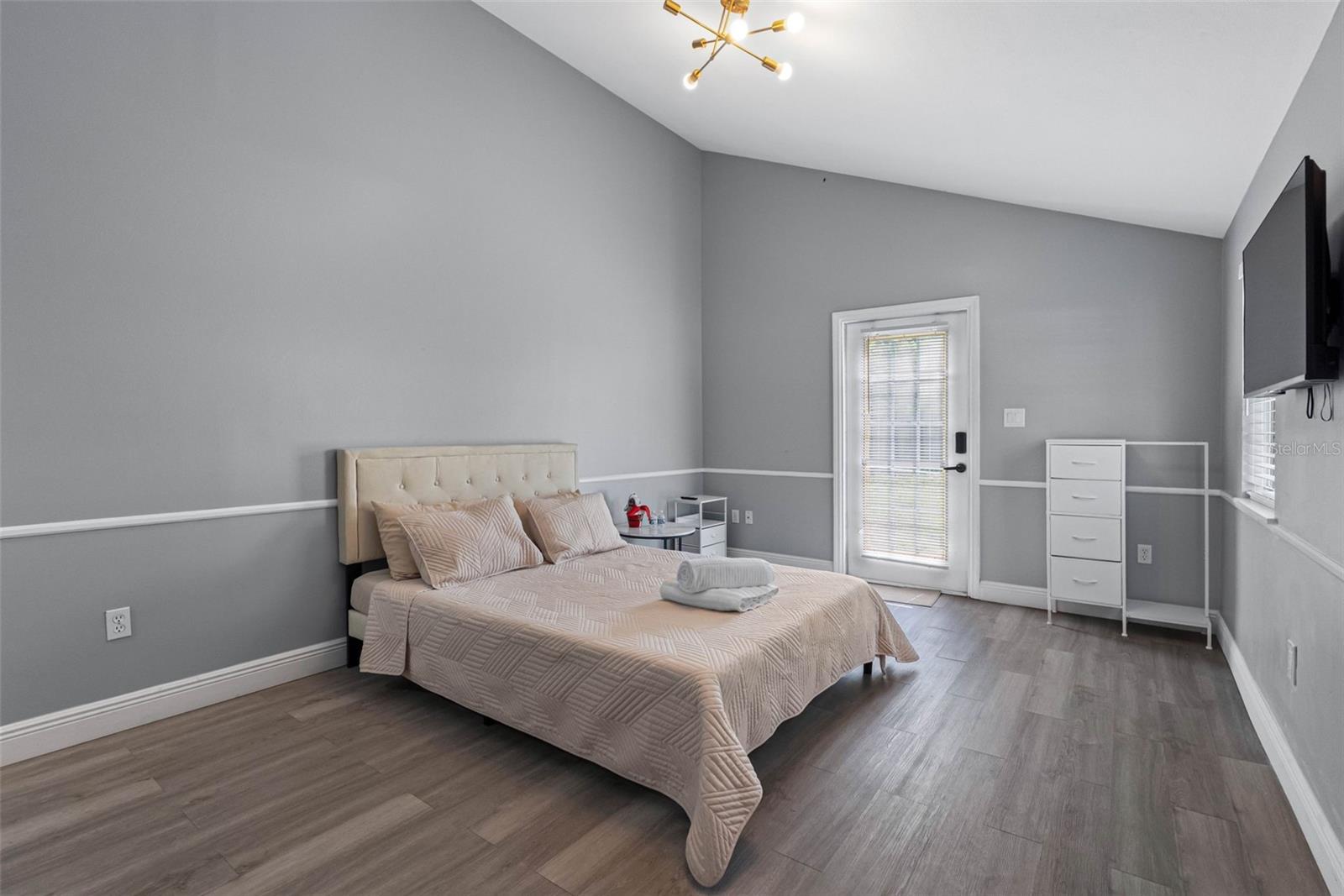 Image 20 of 52 For 4317 Regnas Avenue