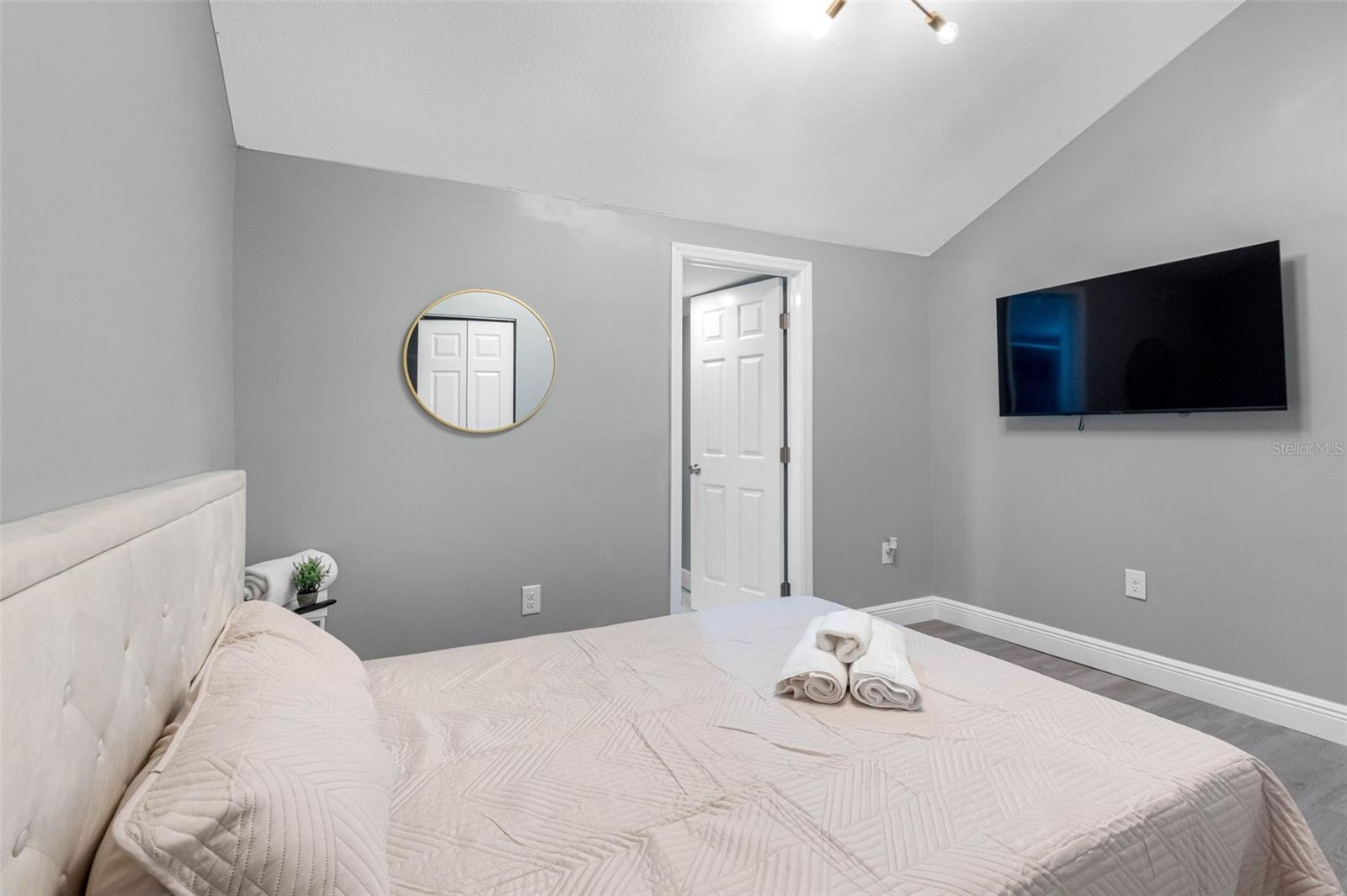 Image 21 of 52 For 4317 Regnas Avenue