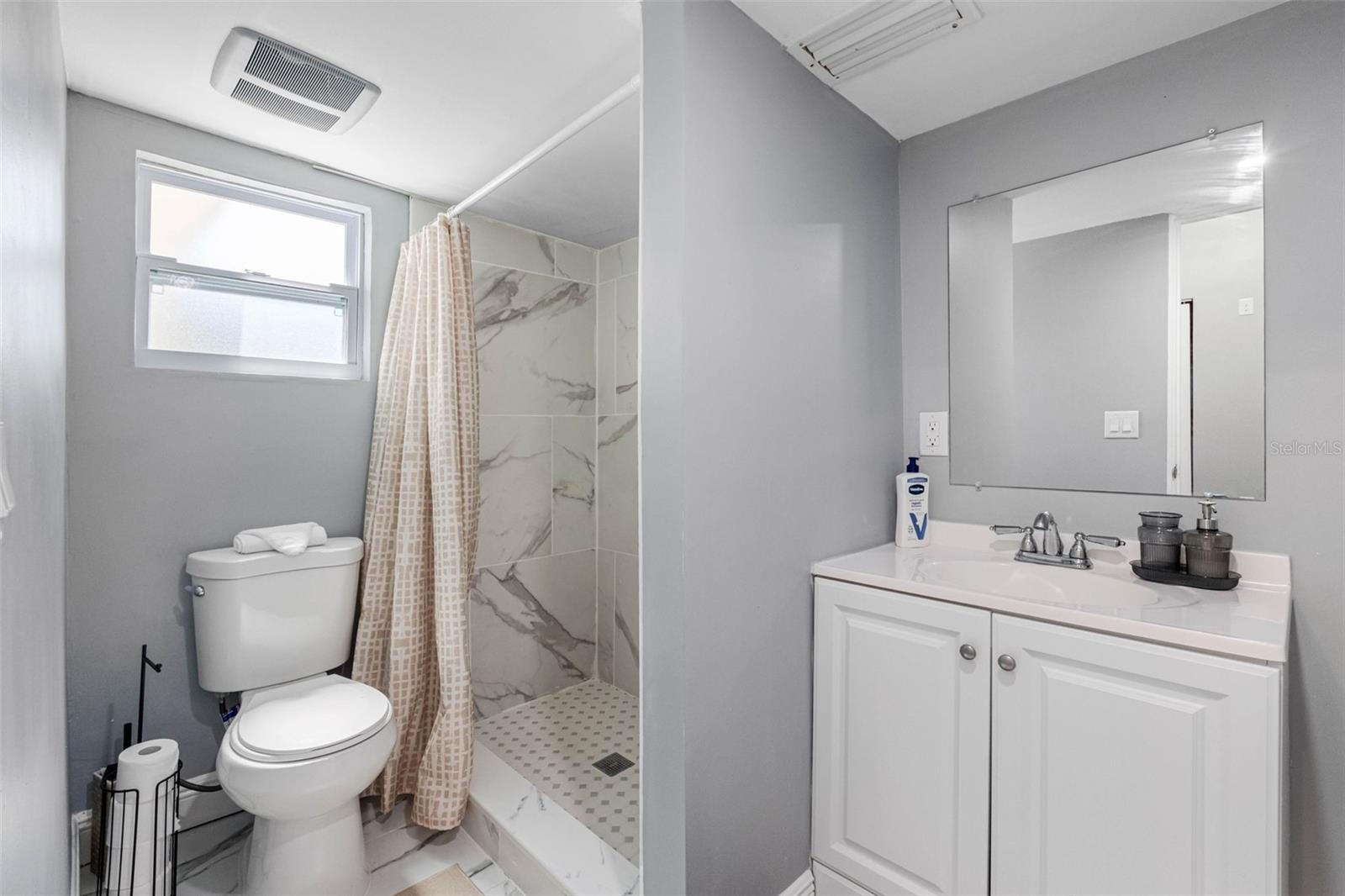 Image 24 of 52 For 4317 Regnas Avenue