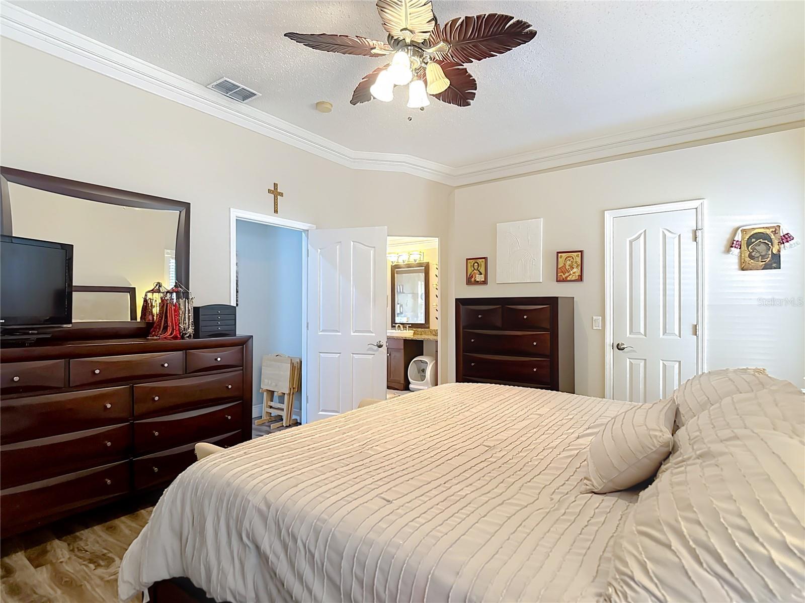 Image 32 of 63 For 5637 Paddock Trail Drive