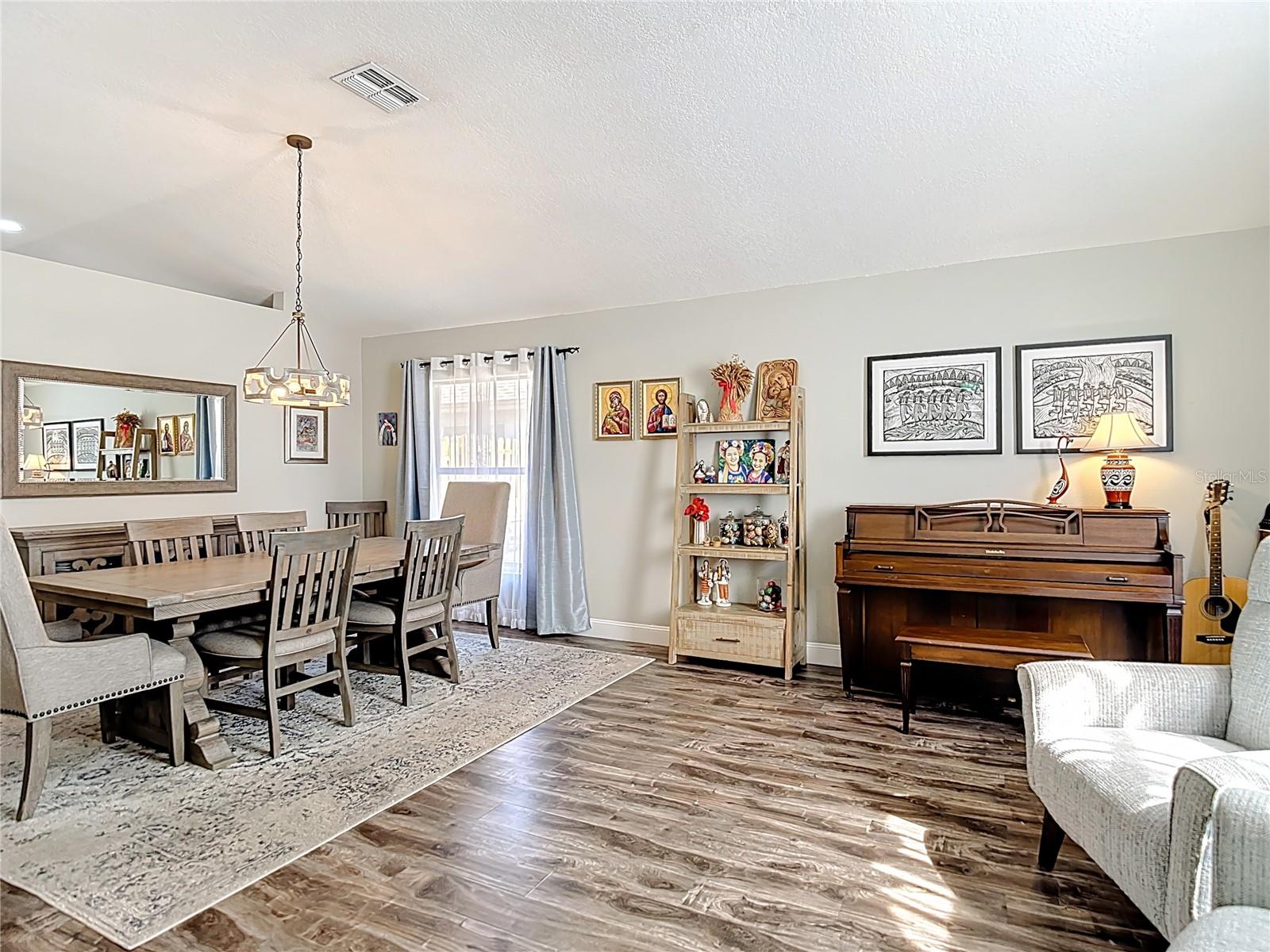 Image 8 of 63 For 5637 Paddock Trail Drive