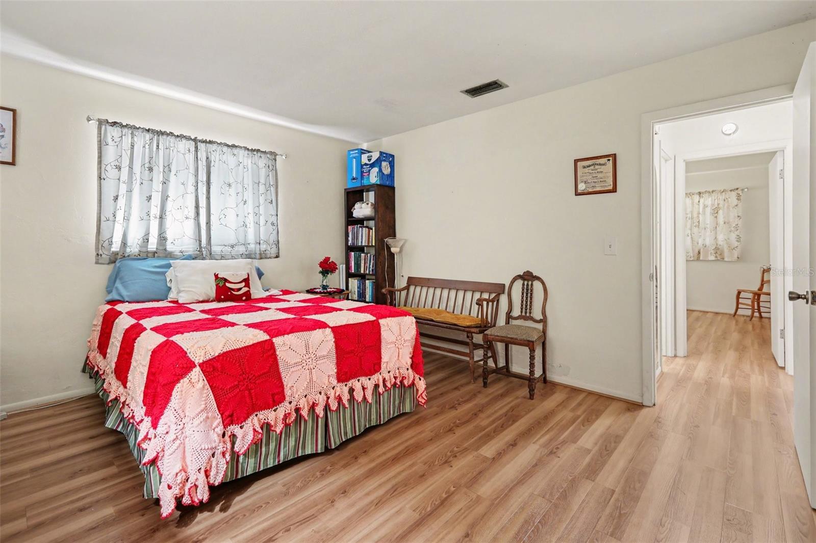 Image 18 of 29 For 4204 Cape Vista Drive