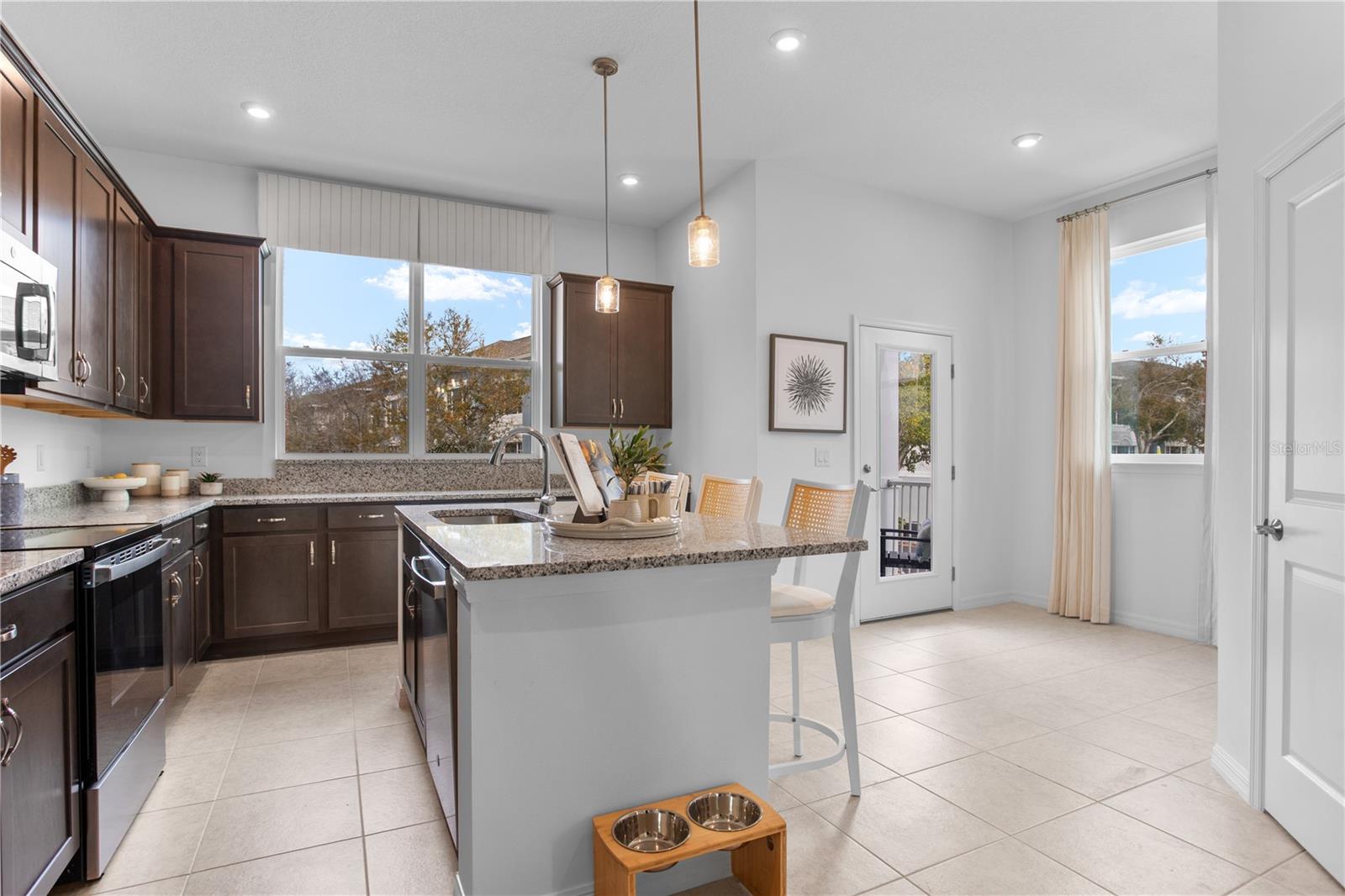 Listing photo id 28 for 9902 Tate Lane