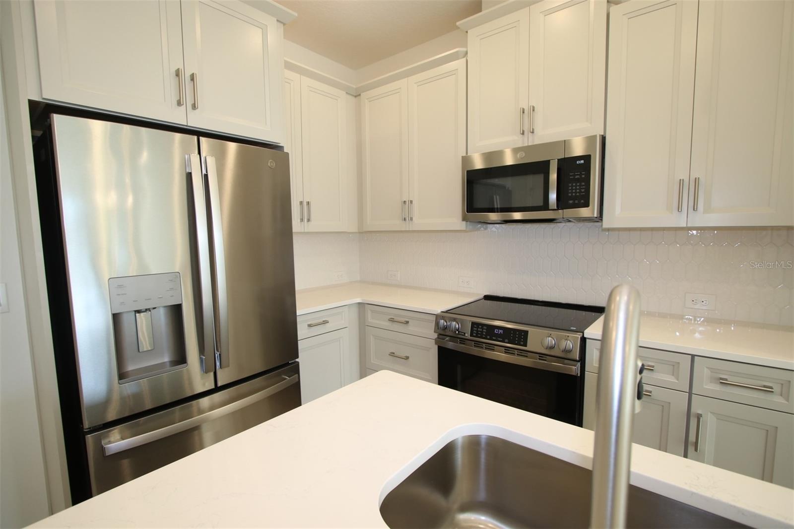 Image 10 of 36 For 4333 Roush Avenue