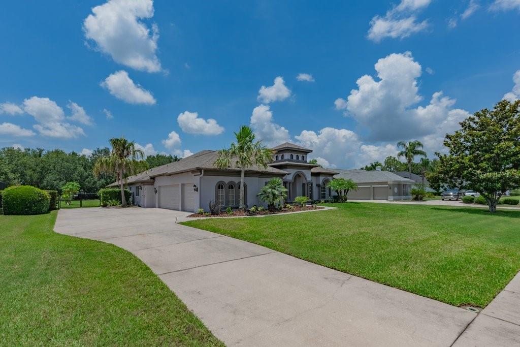 Image 3 of 75 For 5507 Keeler Oak Street