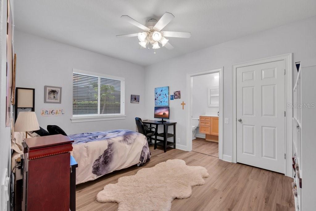 Image 36 of 75 For 5507 Keeler Oak Street