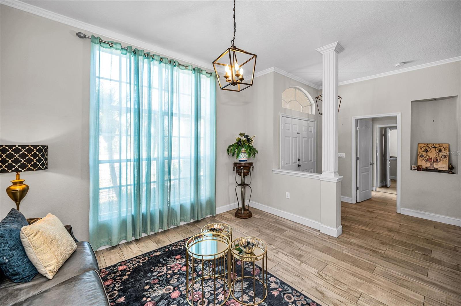 Image 11 of 99 For 494 Village Drive