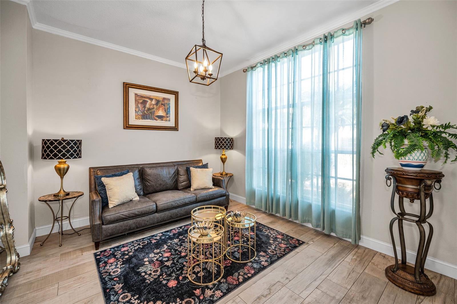 Image 12 of 99 For 494 Village Drive