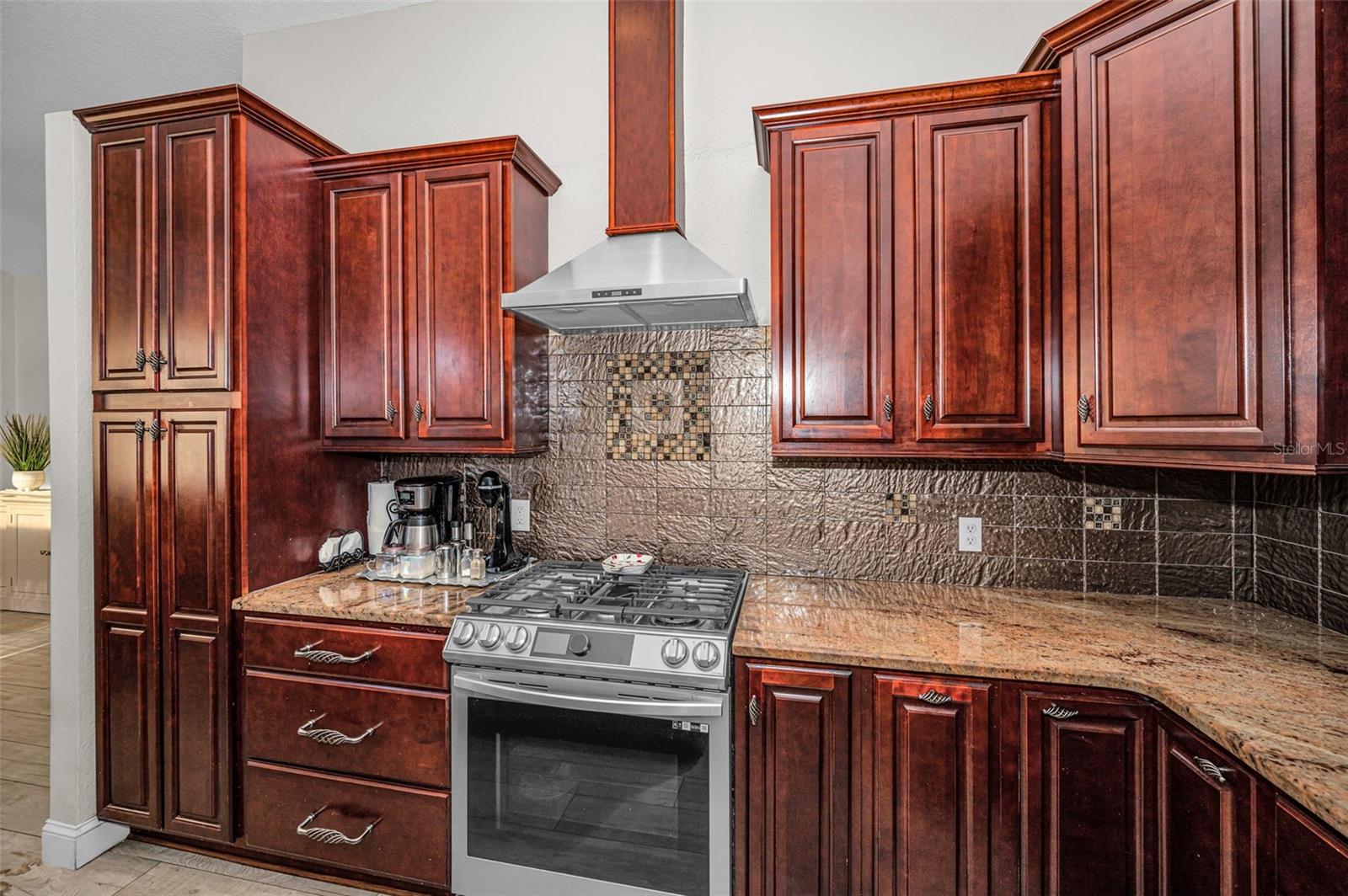 Image 23 of 99 For 494 Village Drive