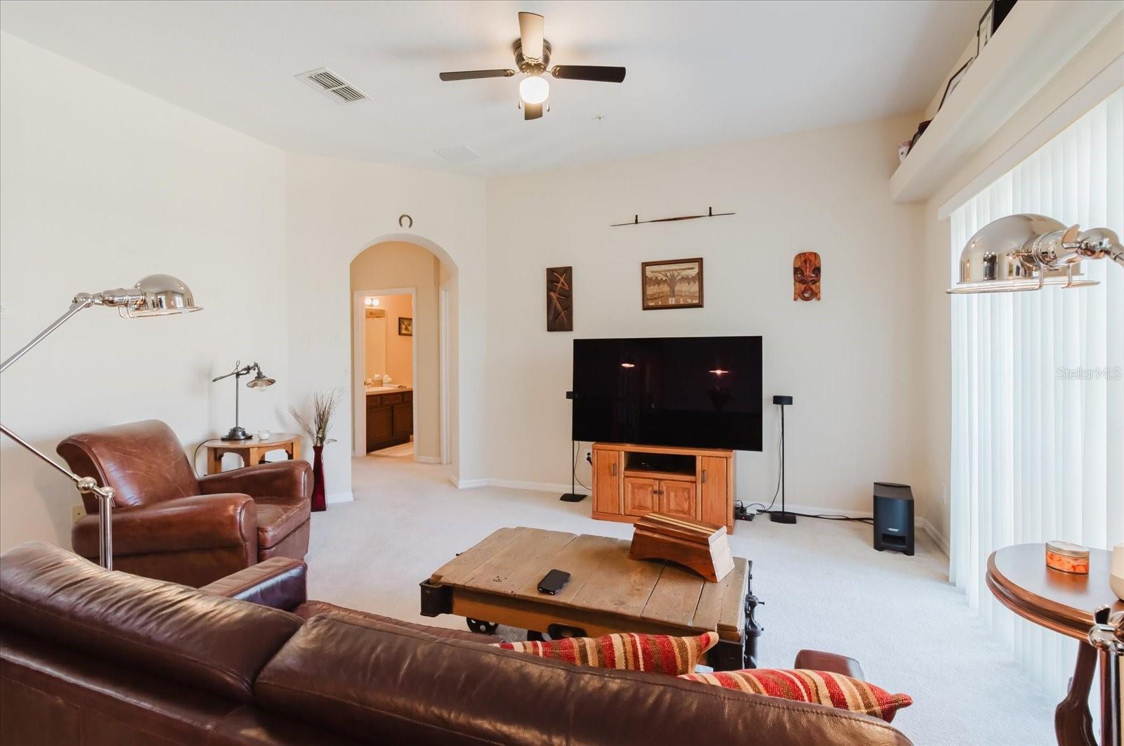 Image 23 of 47 For 6602 Goldenrod Road 99a