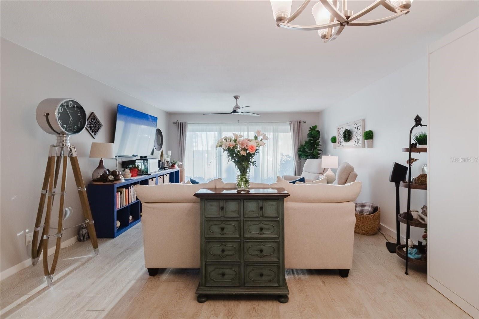 Image 14 of 86 For 208 Mariner Drive 208