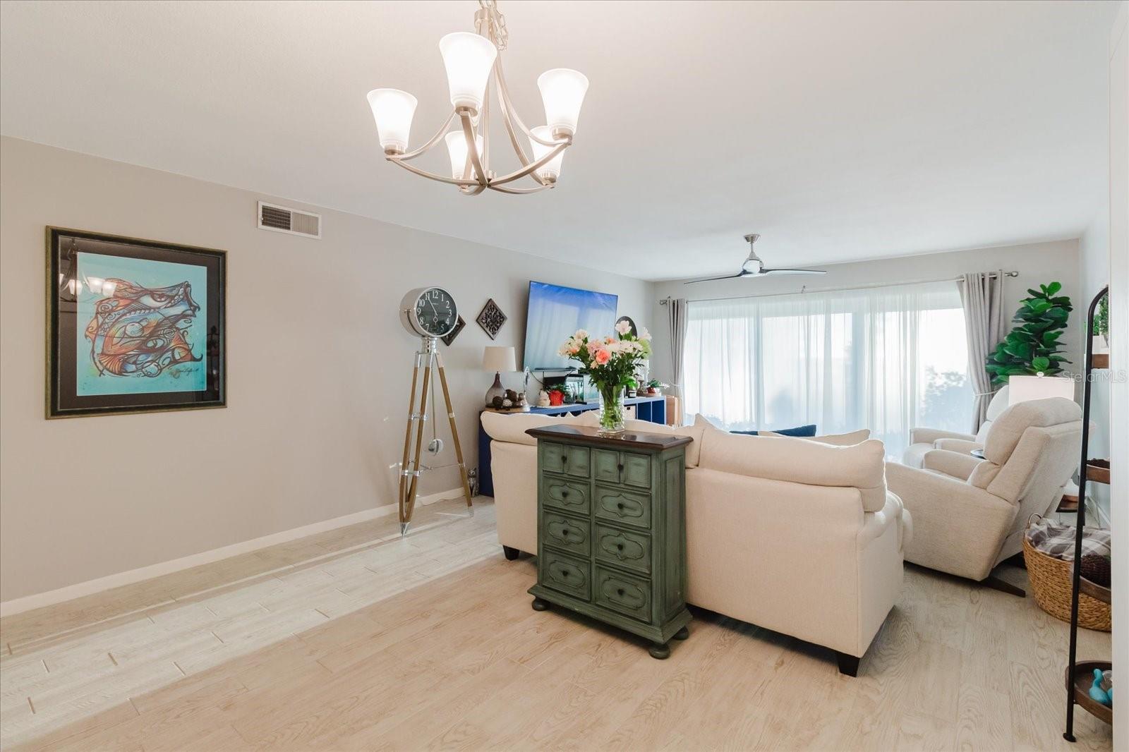 Image 15 of 86 For 208 Mariner Drive 208