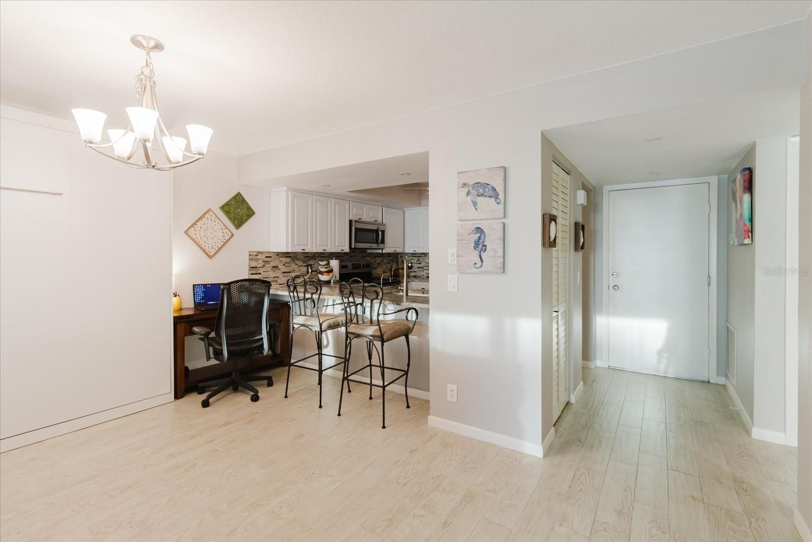 Image 16 of 86 For 208 Mariner Drive 208