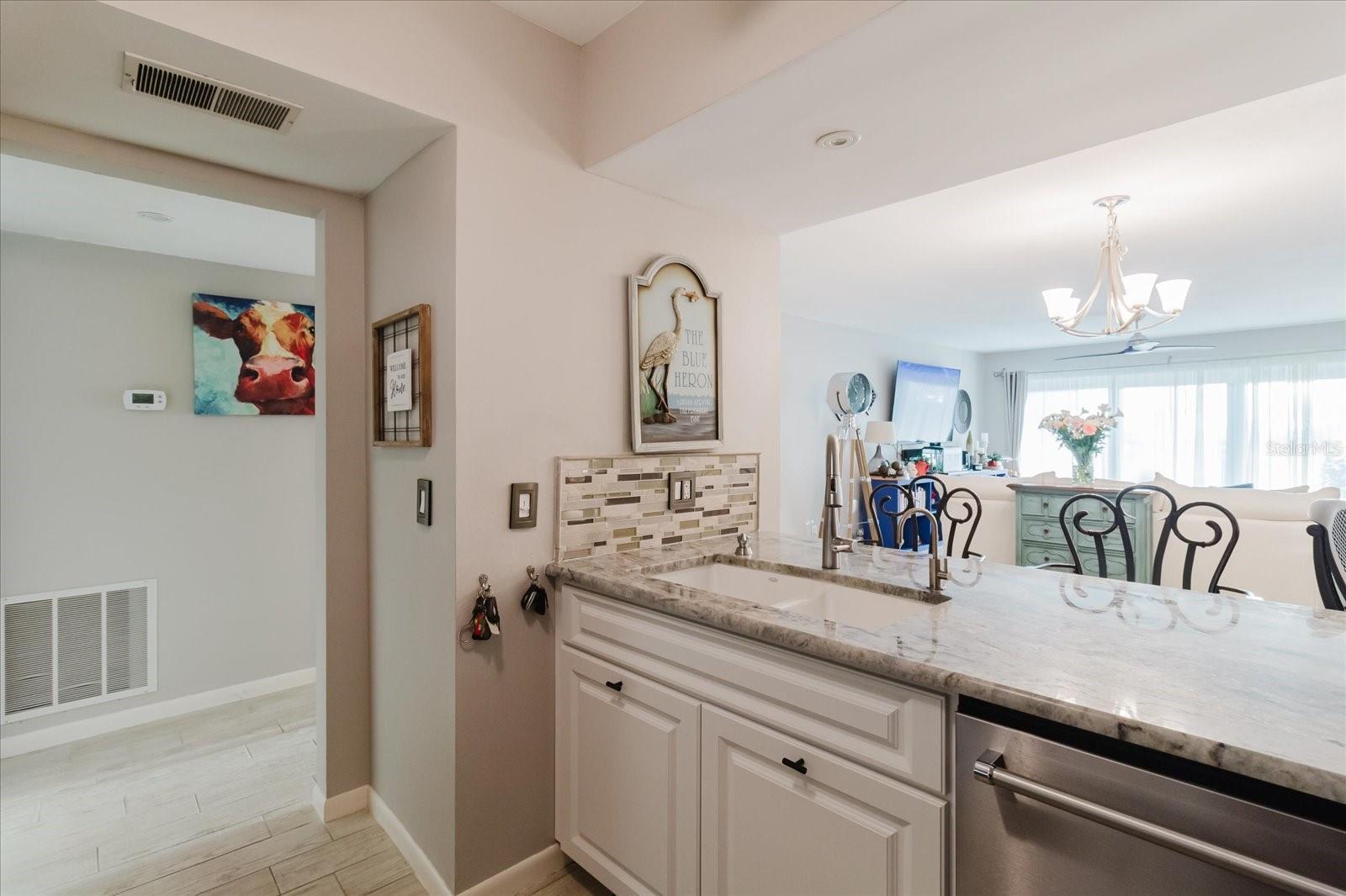 Image 23 of 86 For 208 Mariner Drive 208