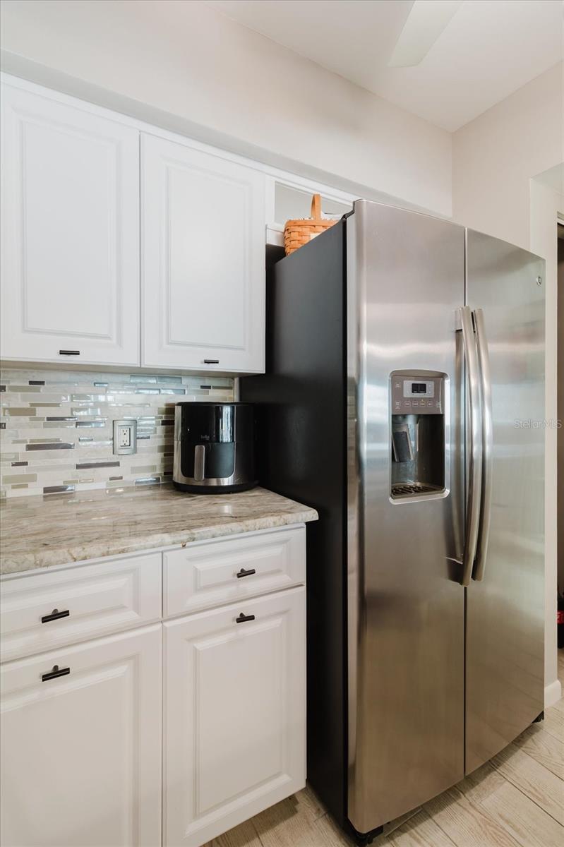 Image 26 of 86 For 208 Mariner Drive 208