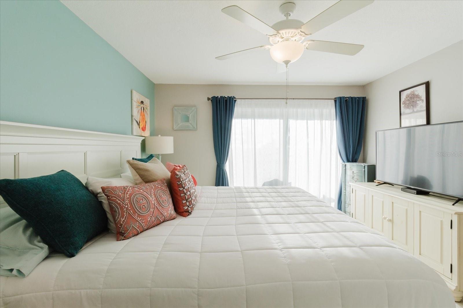 Image 31 of 86 For 208 Mariner Drive 208