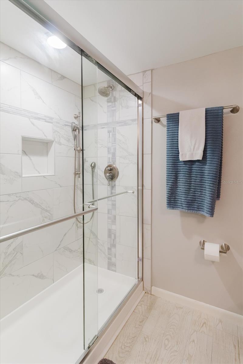 Image 34 of 86 For 208 Mariner Drive 208