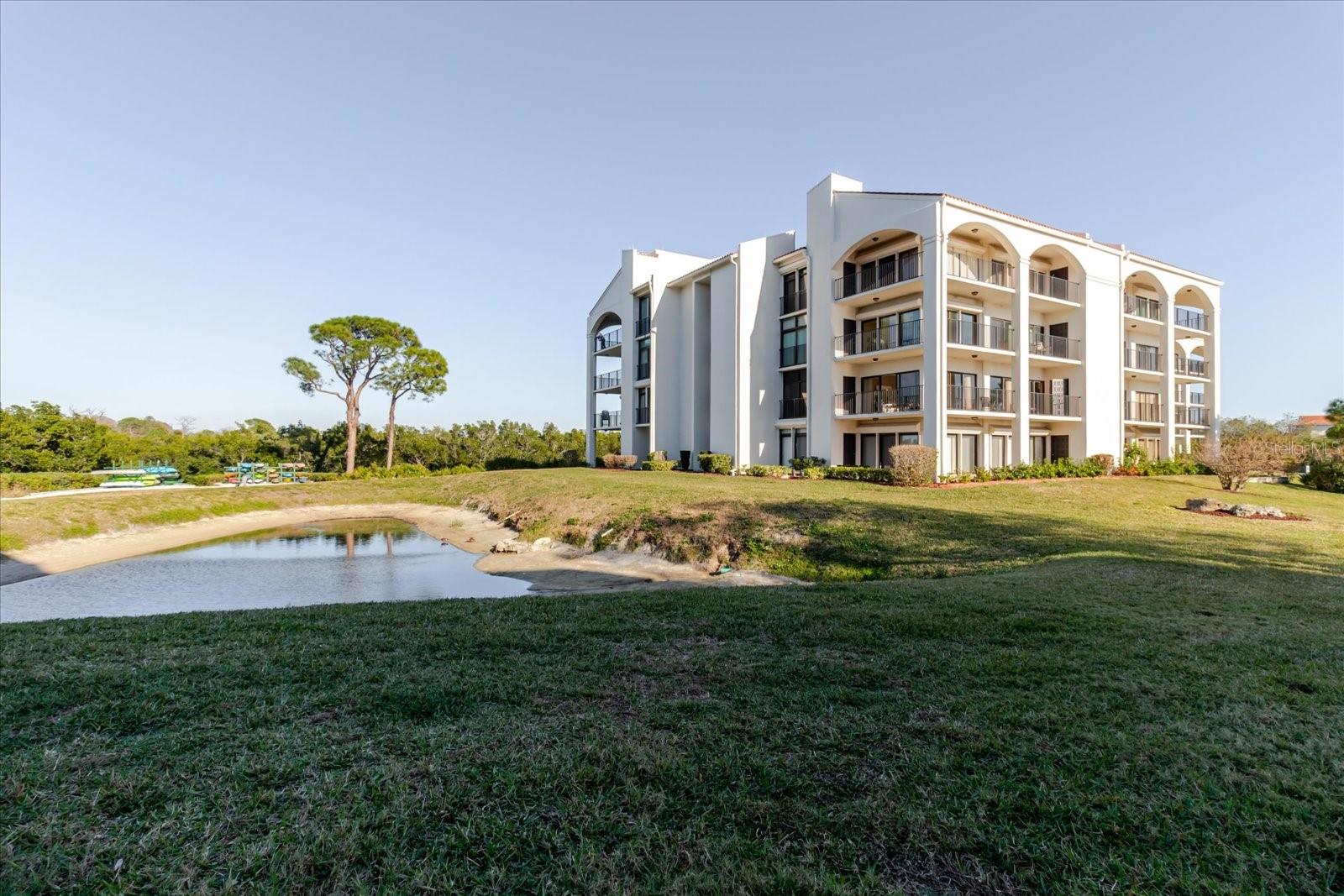 Image 6 of 86 For 208 Mariner Drive 208