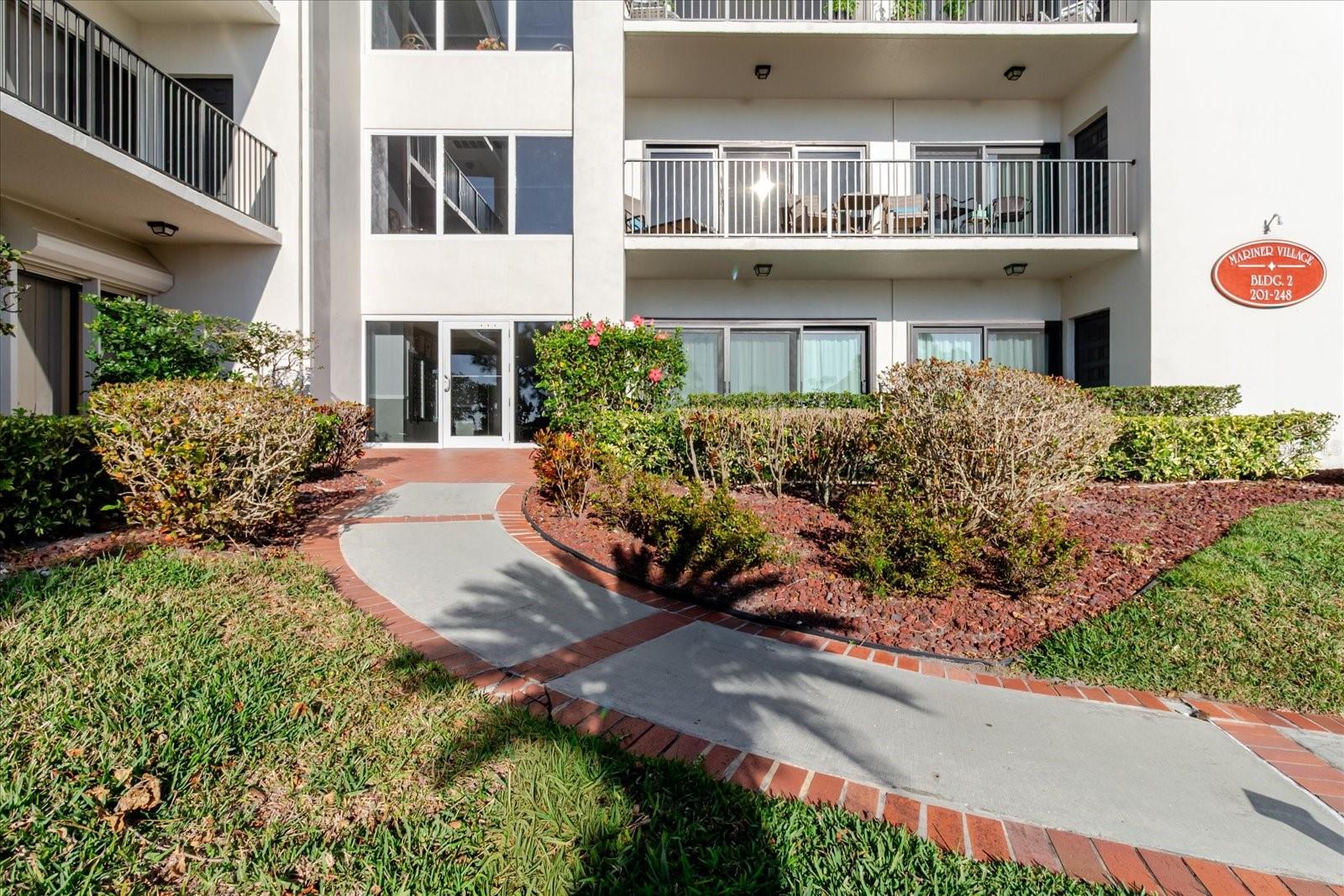 Image 9 of 86 For 208 Mariner Drive 208