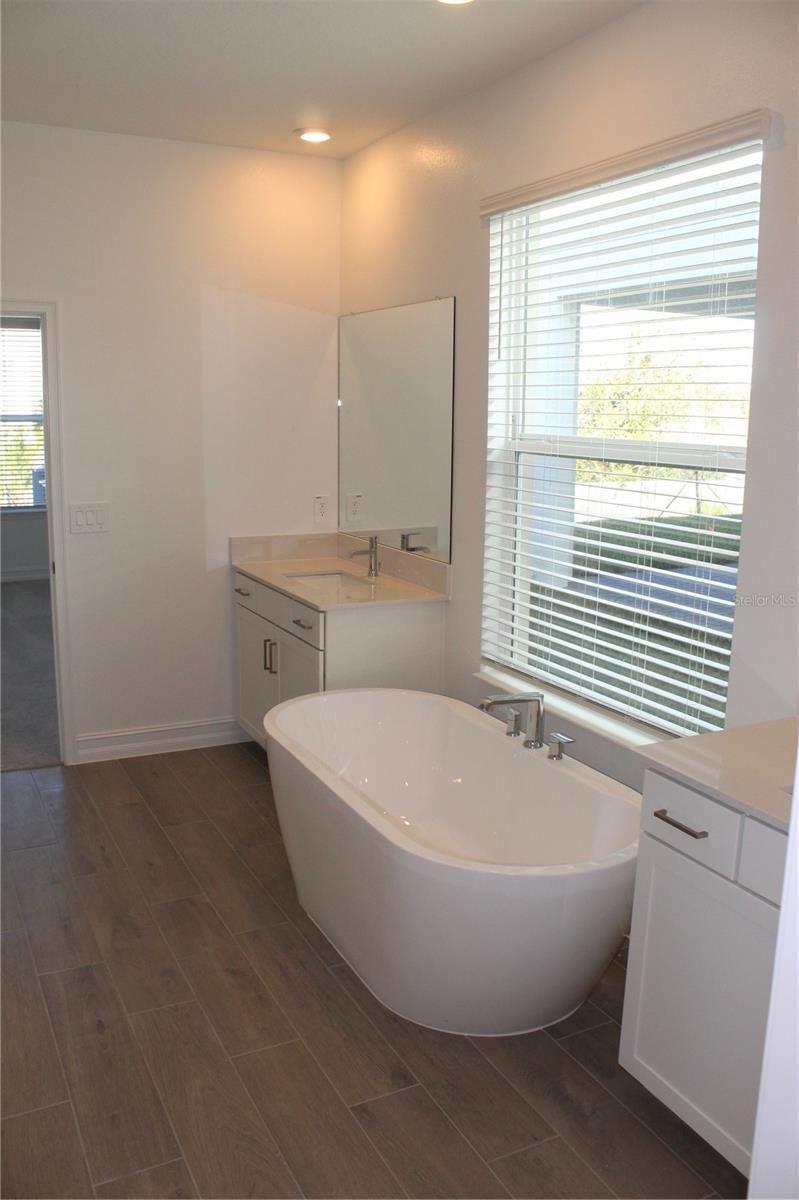 Image 18 of 31 For 18562 Serene Lake Loop