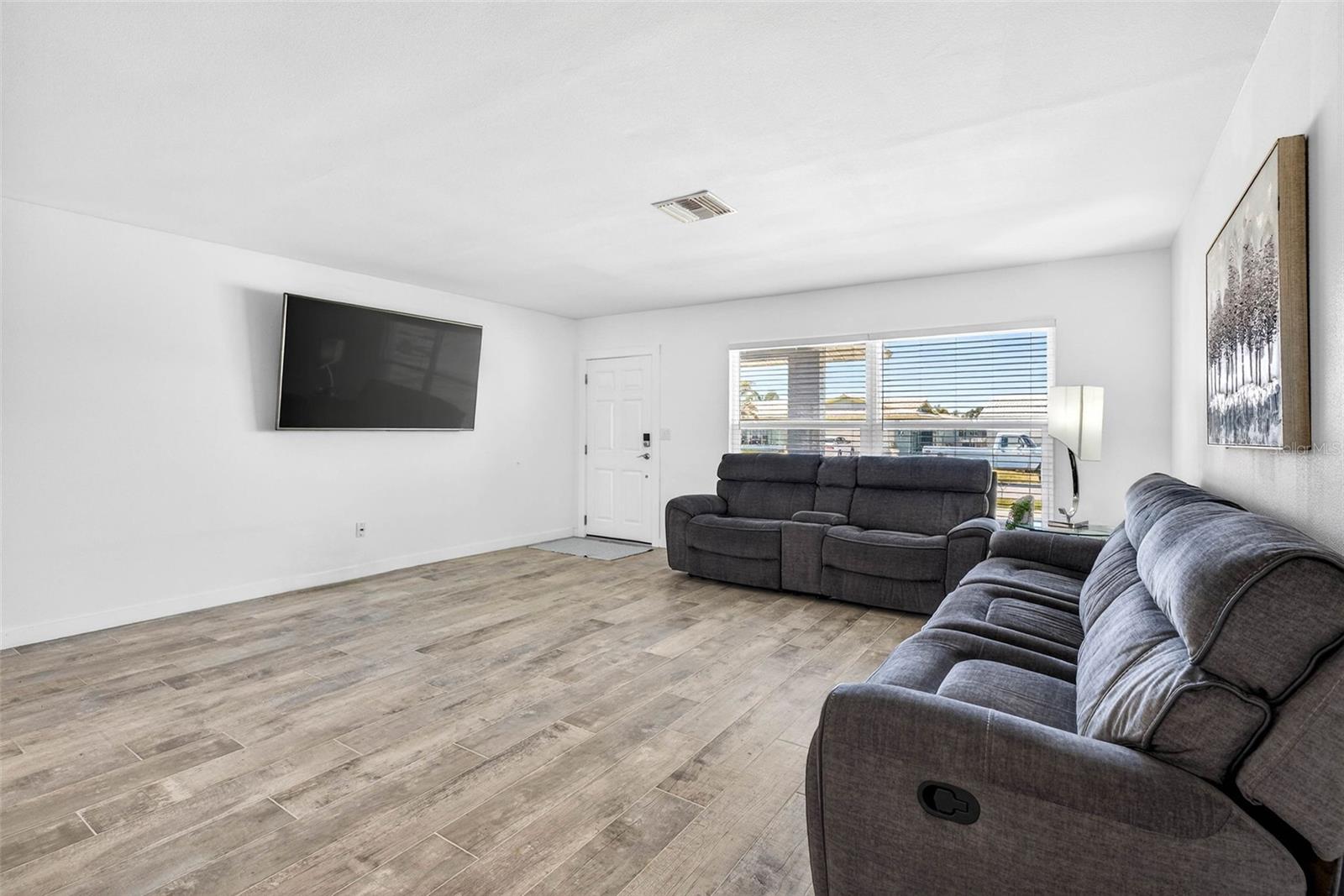 Image 15 of 87 For 5448 Leeward Lane