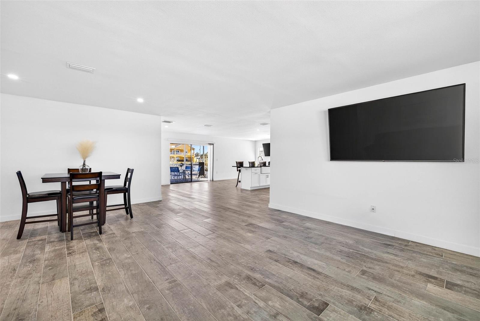 Image 16 of 87 For 5448 Leeward Lane